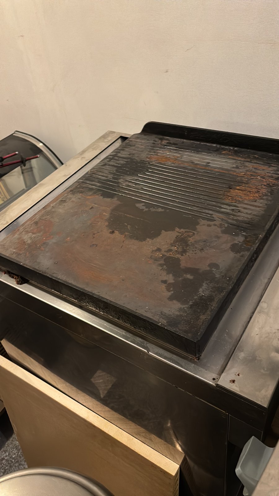 Elektrická grilovacia platňa – hladká a ryhovaná